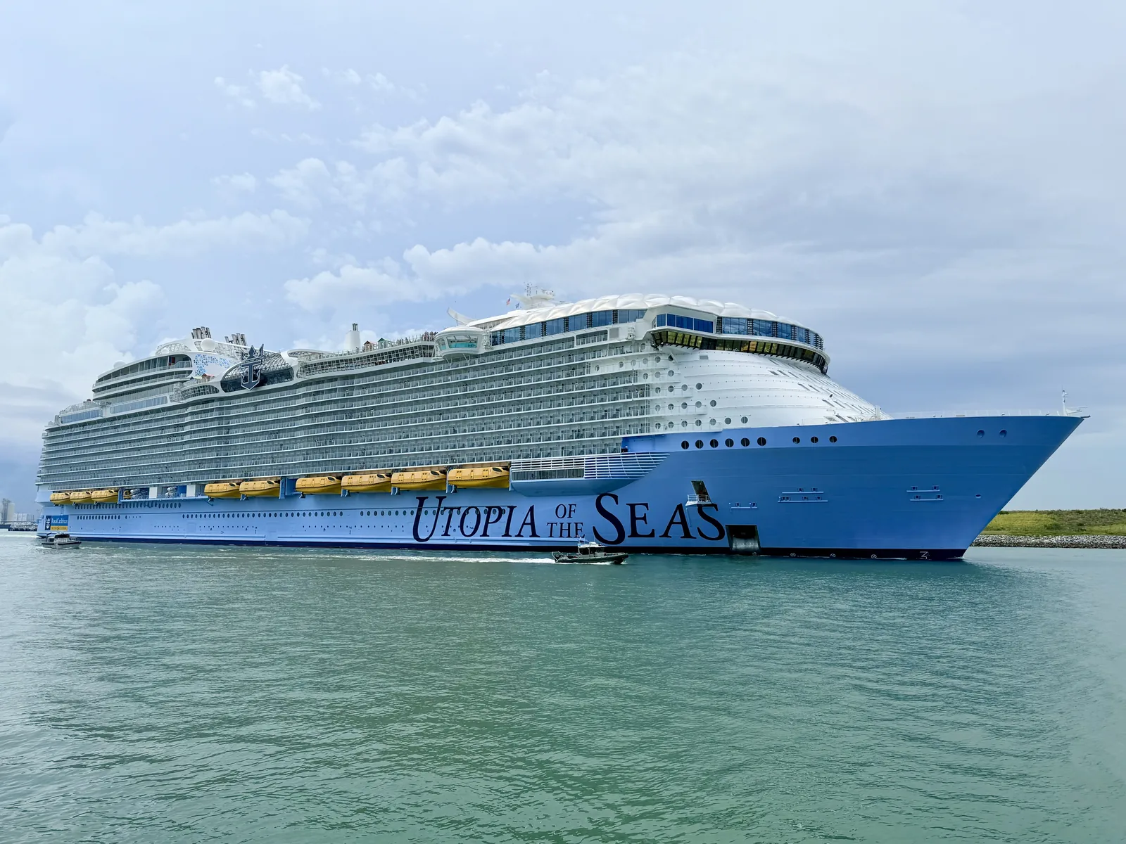 Utopia of the Seas, the ship of the first leg